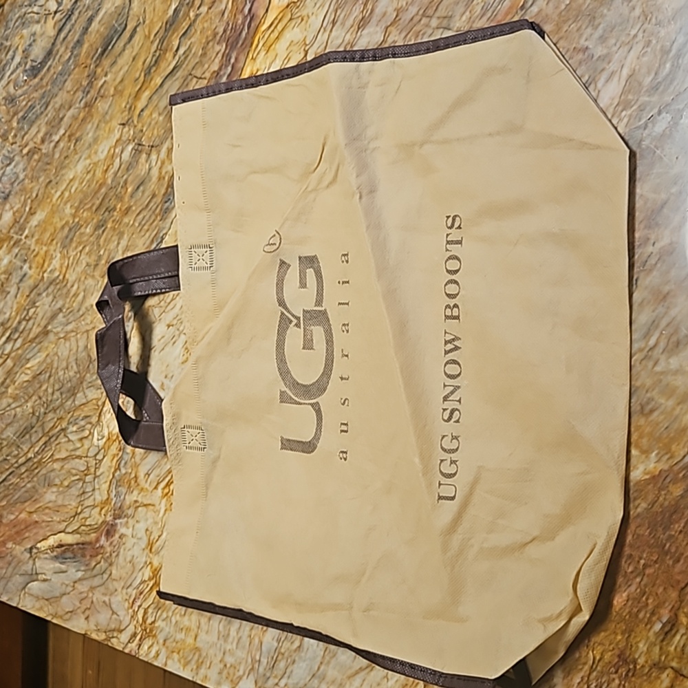 UGG Lightweight reusable shopping bag tote